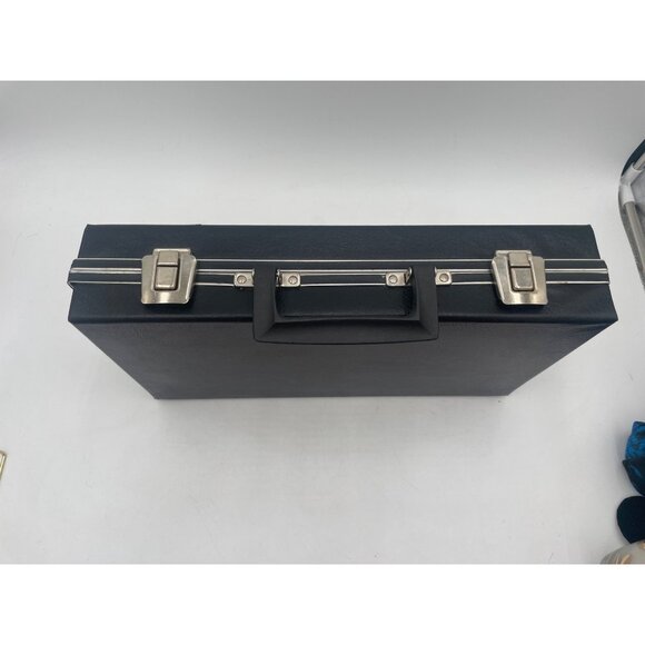 Black Leatherette Snap Lock Carrying Case For Cassettes Velvet Dividers - Picture 4 of 5